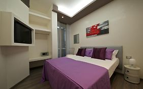 Roma Naif Rooms